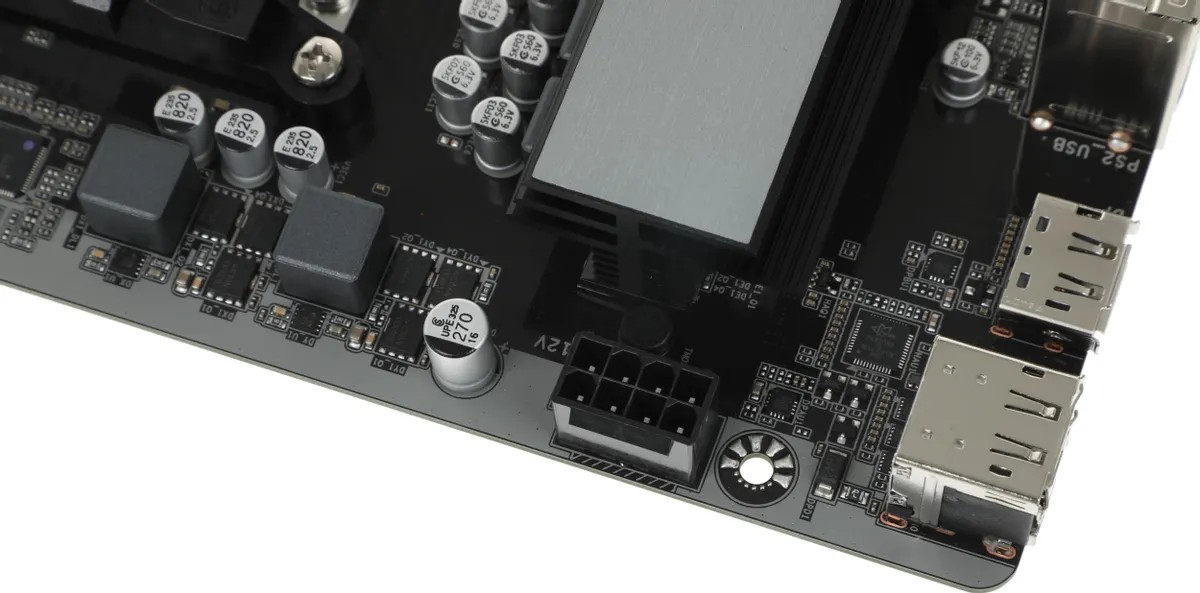 картинка Материнская плата Gigabyte B650M D3HP; 4xDDR5; AM5; AMD B650; 2xM.2; 2.5Gb LAN; 1xHDMI+2xDP, micro-ATX от магазина КомпьютерЦентр