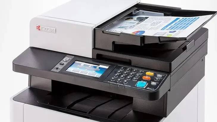 картинка МФУ лазерный Kyocera M5526cdw, цветной (1102R73NL0\1102R73NL1) от магазина КомпьютерЦентр