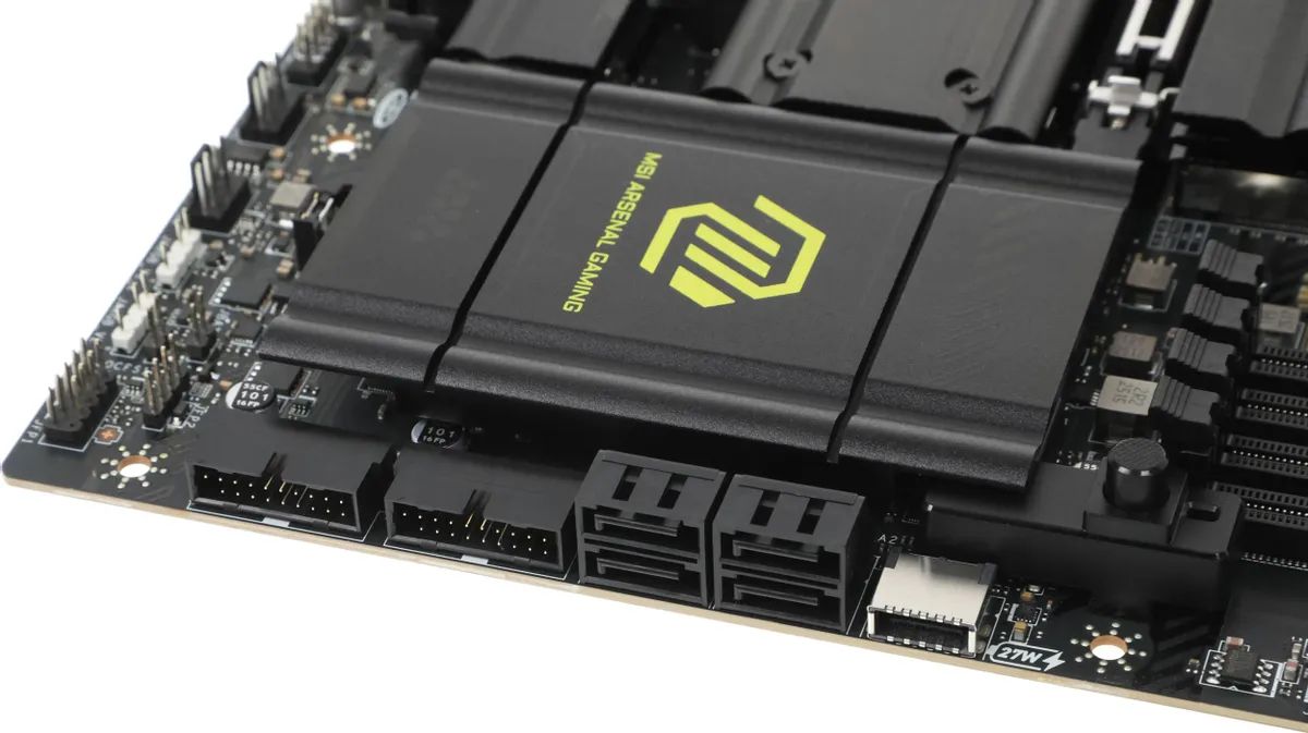 картинка Материнская плата MSI MAG X870 TOMAHAWK WIFI, AM5, AMD X870, 4xDDR5, ATX от магазина КомпьютерЦентр