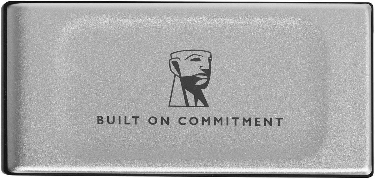 картинка SSD внешний 2Tb Kingston USB-C 1.8'' SXS2000/ 2000GA Silver от магазина КомпьютерЦентр
