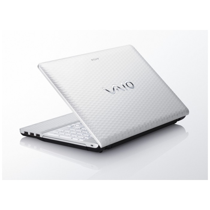 картинка Ноутбук Sony Vaio VPC-EH1M1R/W White (VPC-EH1M1R/W) от магазина КомпьютерЦентр