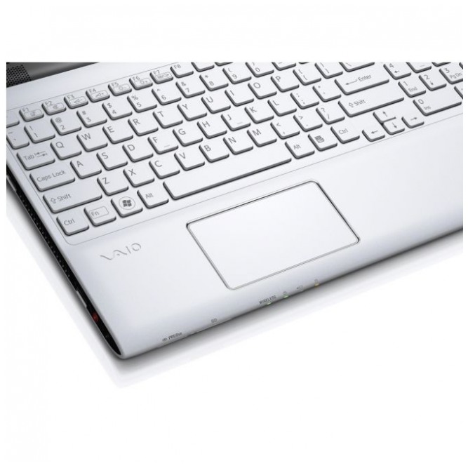 картинка Ноутбук Sony Vaio SV-E1511B1R/W White (SV-E1511B1R/W) от магазина КомпьютерЦентр