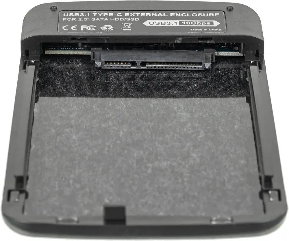 картинка Карман для HDD/ SSD AgeStar 31UB2A12C SATA USB3.1 пластик/ алюминий черный 2.5'' от магазина КомпьютерЦентр