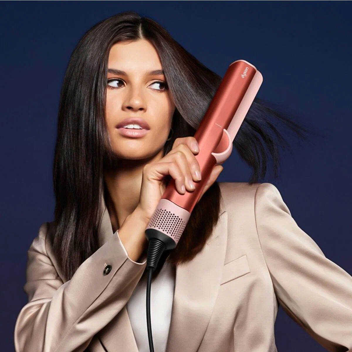 картинка Dyson HT01 Airstrait Straightener Strawberry Bronze/ Blush Pink с кейсом от магазина КомпьютерЦентр