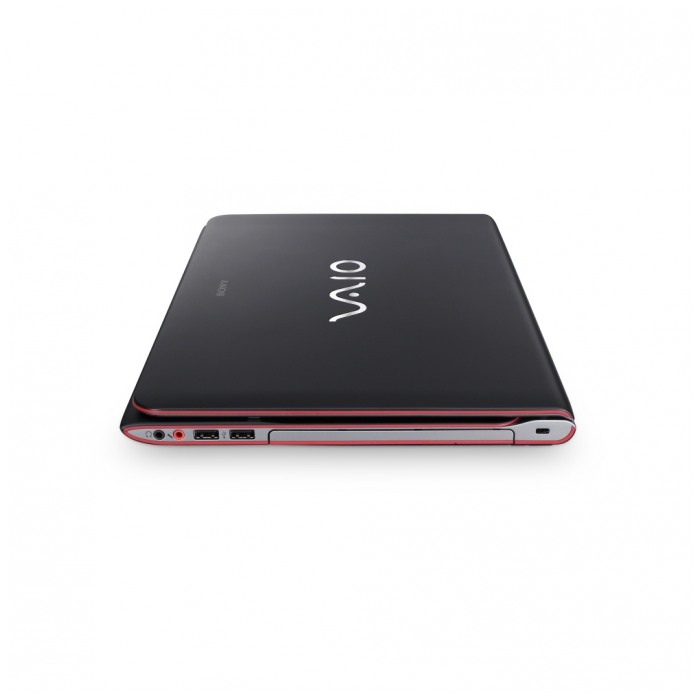 картинка Ноутбук Sony Vaio SV-E14A1S6R/B + мышь + накладка на клавиатуру (SV-E14A1S6R/B) от магазина КомпьютерЦентр