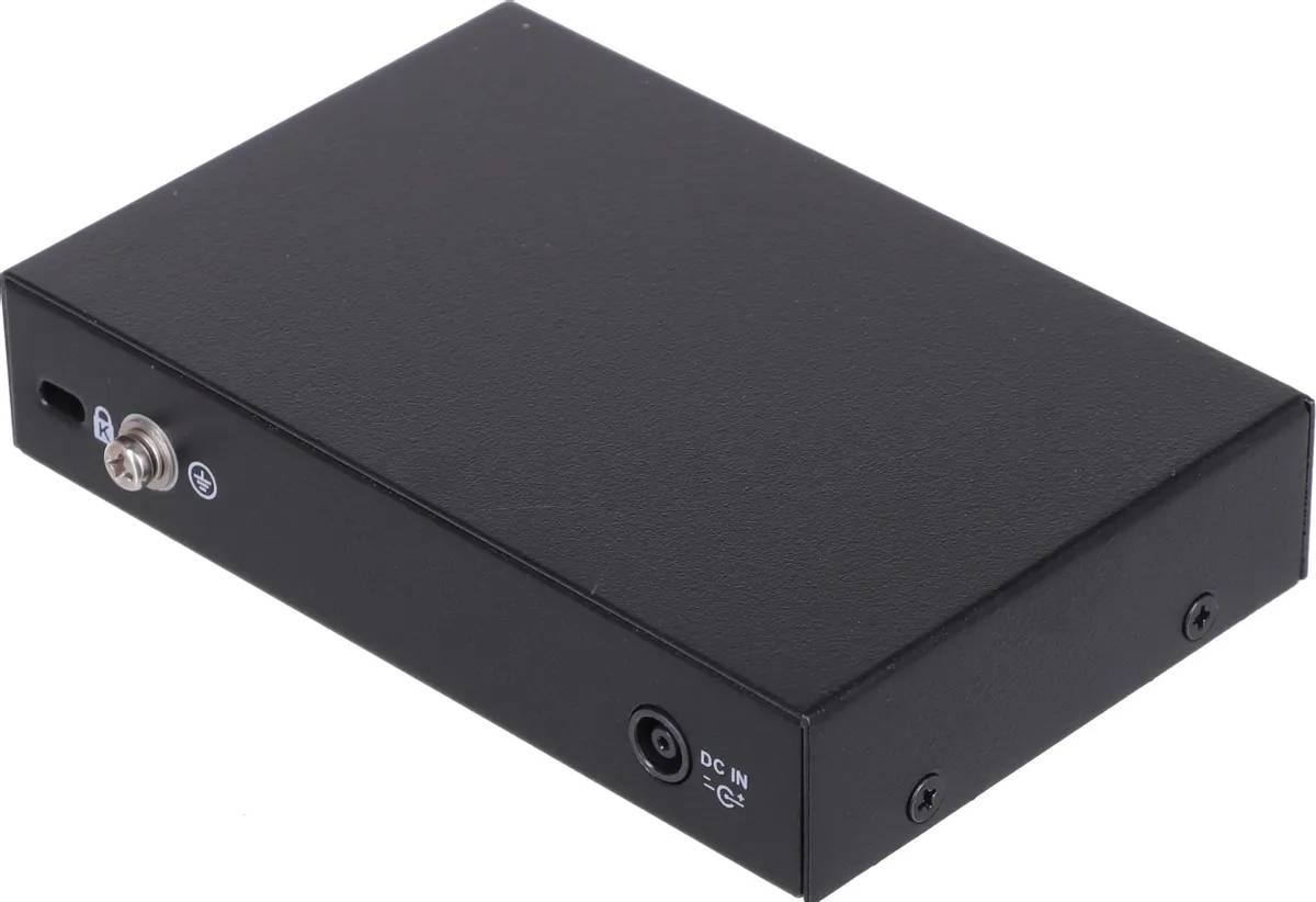 картинка Switch 4-port Dahua DH-PFS3006-4ET-60, 4xRJ45 100Mb, неуправляемый, коммутация 1.8 Гбит/ с, MAC-таблица 2K, пластик от магазина КомпьютерЦентр