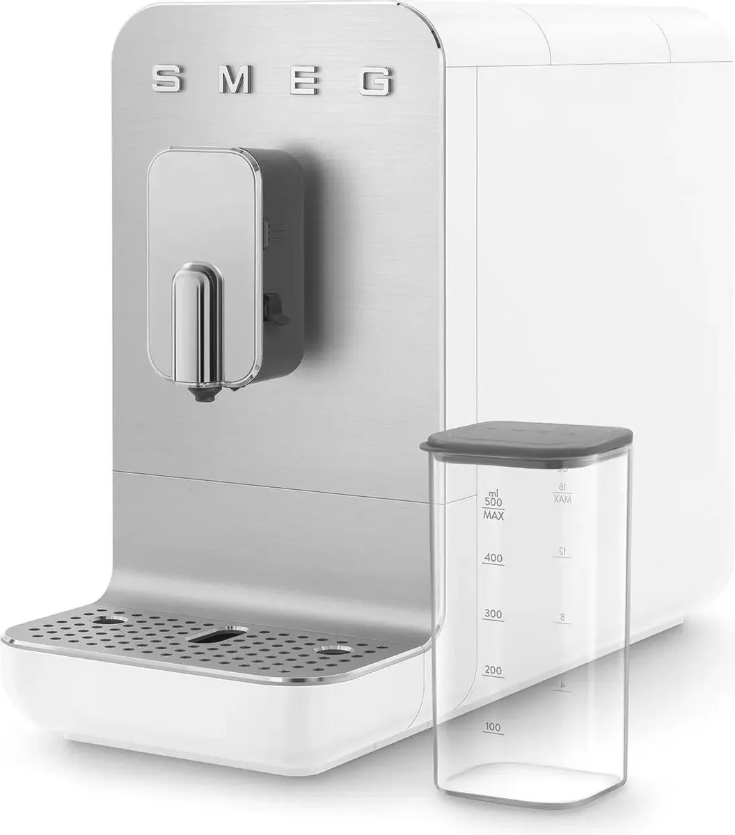 картинка Кофемашина автоматическая SMEG BCC13whmeu от магазина КомпьютерЦентр
