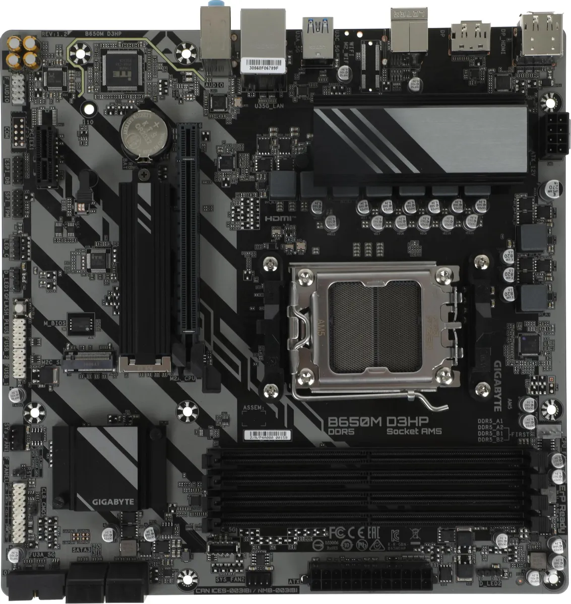 картинка Материнская плата Gigabyte B650M D3HP; 4xDDR5; AM5; AMD B650; 2xM.2; 2.5Gb LAN; 1xHDMI+2xDP, micro-ATX от магазина КомпьютерЦентр