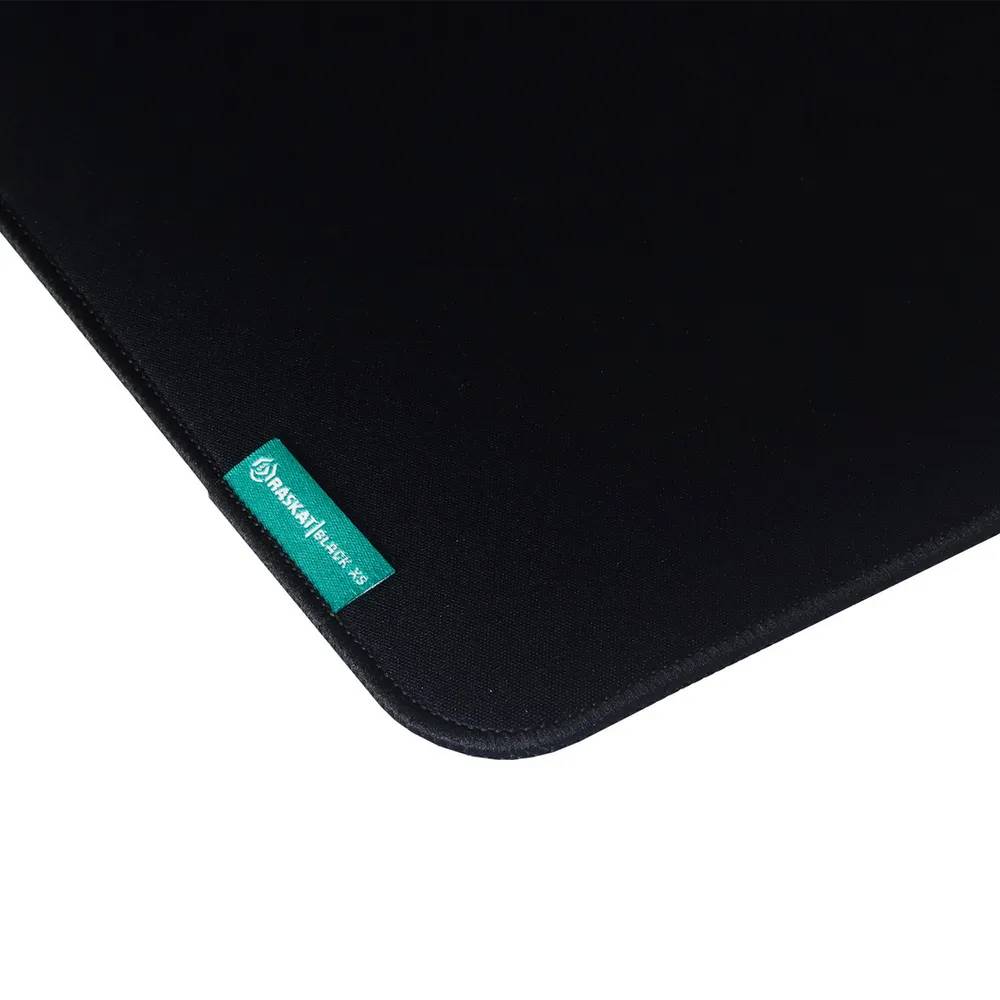 картинка Коврик для мышки Raskat Black XS (300*250, резина+ткань, прошитый край) от магазина КомпьютерЦентр