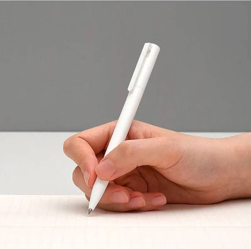 картинка Гелевая ручка Xiaomi Mi Gel Ink Pen Black (MJZXB01WC) BZL4027TY (1шт) от магазина КомпьютерЦентр