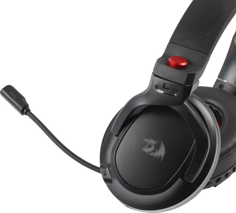 картинка Гарнитура Defender Nomen RGB, 7.1, 2.4 Ггц, б.п. Redragon (71279) от магазина КомпьютерЦентр