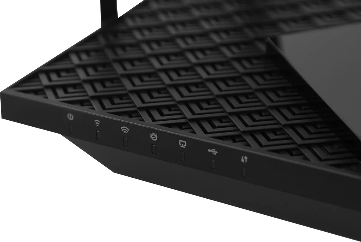 картинка Маршрутизатор TP-Link Archer AX72 AX5400 10/ 100/ 1000BASE-TX черный от магазина КомпьютерЦентр
