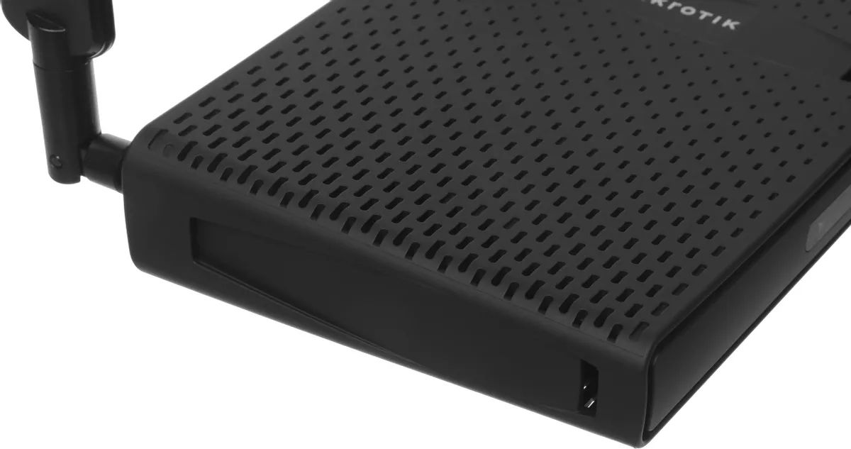 картинка Роутер беспроводной MikroTik hAP ac3 (RBD53IG-5HACD2HND) AC1200 10/ 100/ 1000BASE-TX черный от магазина КомпьютерЦентр