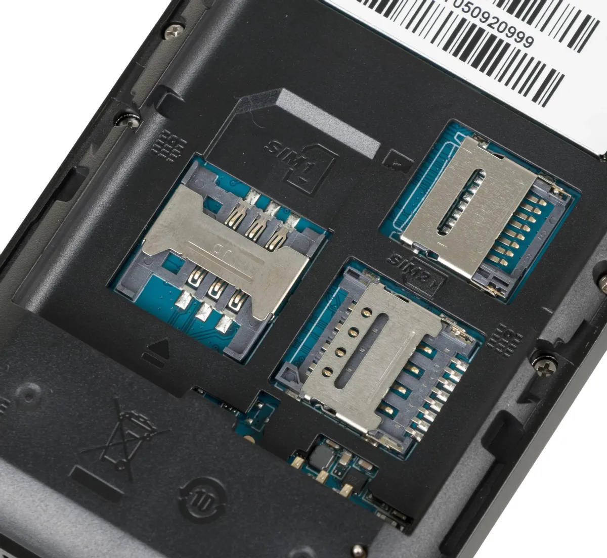 картинка Телефон мобильный Philips E590 3.2'' Black от магазина КомпьютерЦентр