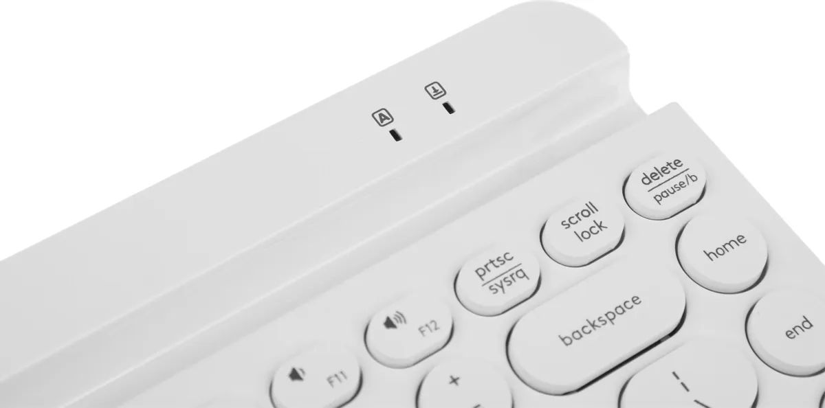 картинка Клавиатура A4Tech Fstyler FBK30 White USB беспроводная BT/ Radio slim Multimedia (FBK30) от магазина КомпьютерЦентр