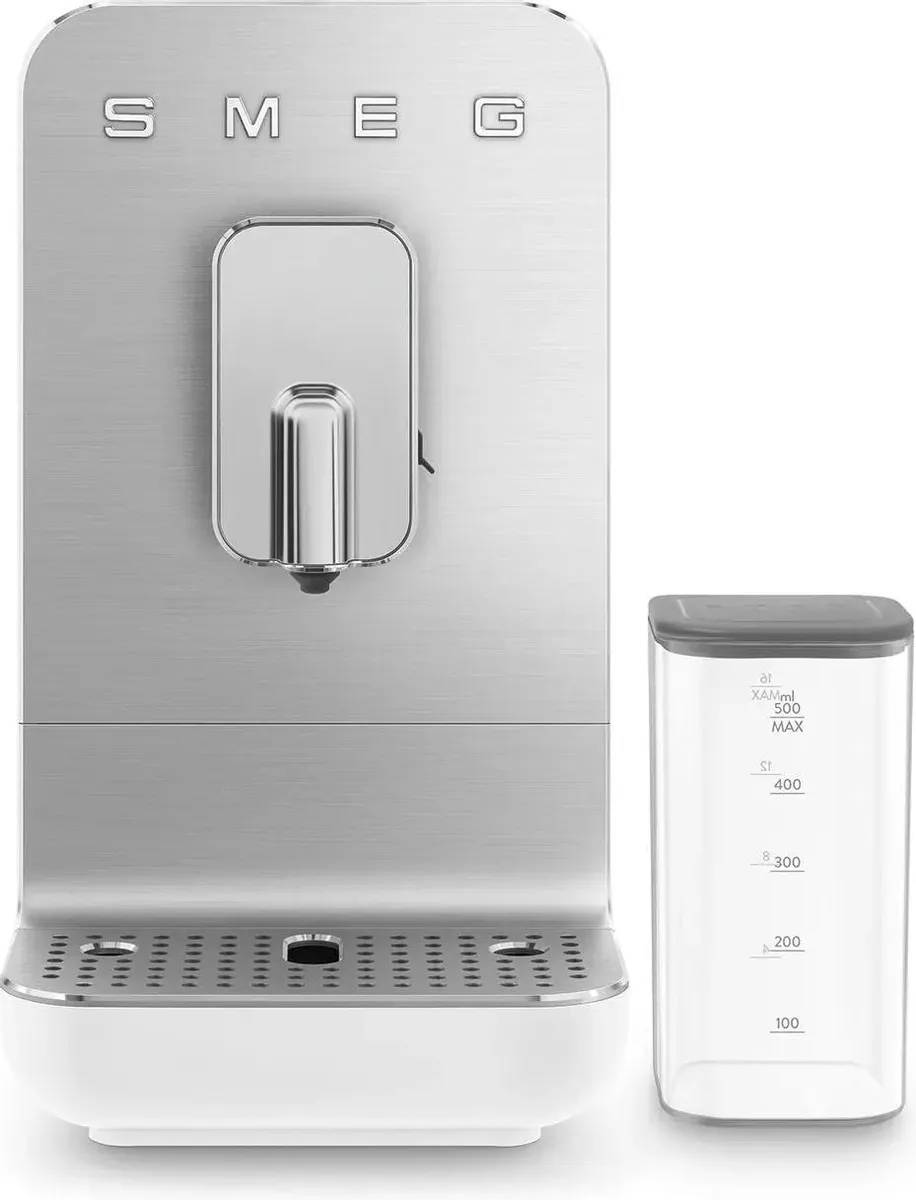 картинка Кофемашина автоматическая SMEG BCC13whmeu от магазина КомпьютерЦентр