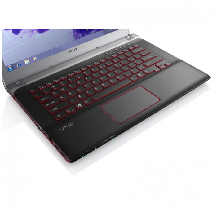 картинка Ноутбук Sony Vaio SV-E14A2V6R/B + мышь + накладка на клавиатуру (SV-E14A2V6R/B) от магазина КомпьютерЦентр