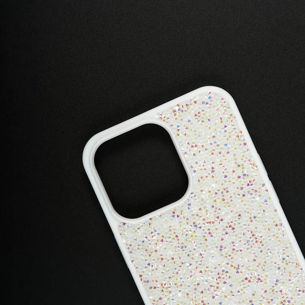 картинка Чехол Swarovski для iphone 15 Белый от магазина КомпьютерЦентр