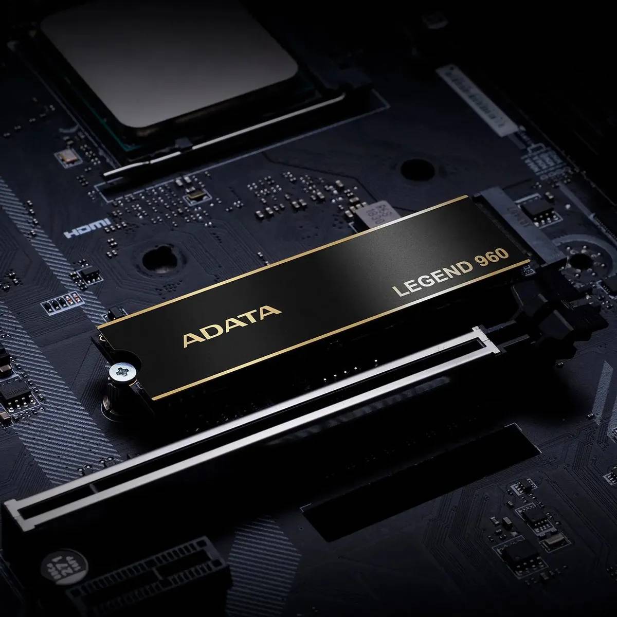 картинка SSD накопитель 2Tb ADATA M.2 LEGEND 960 PCIe 4.0 x4 (ALEG-960-2TCS) от магазина КомпьютерЦентр
