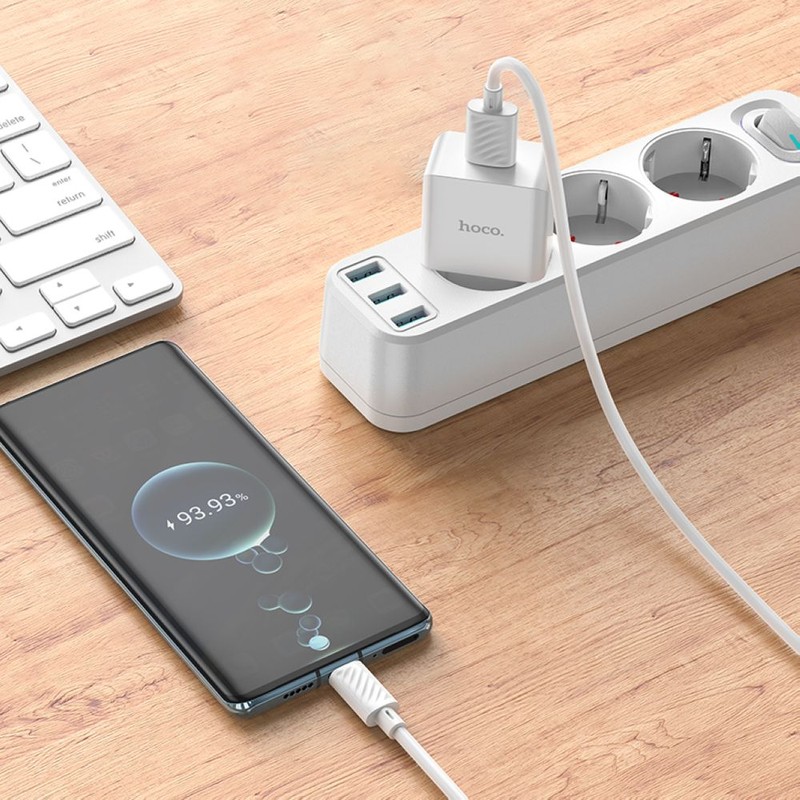 картинка СЗУ HOCO C106A Leisure single port charger white от магазина КомпьютерЦентр