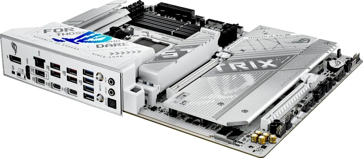картинка Материнская плата ASUS ROG STRIX X870-A GAMING WIFI, AM5, AMD X870, 4*DDR5, 2*SATA, 4*M.2, DP+HDMI, 7.1, ATX от магазина КомпьютерЦентр