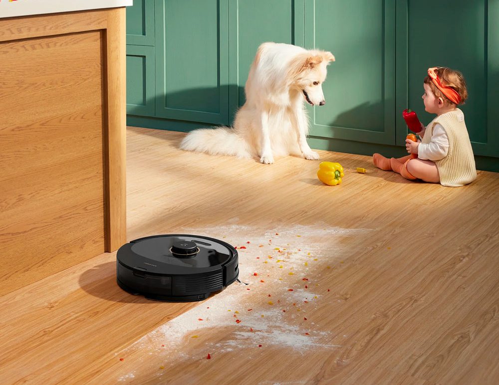 картинка Робот-пылесос со станцией самоочистки Xiaomi Roborock Q8 Max Plus (Q80ULL+AED06HRR) от магазина КомпьютерЦентр