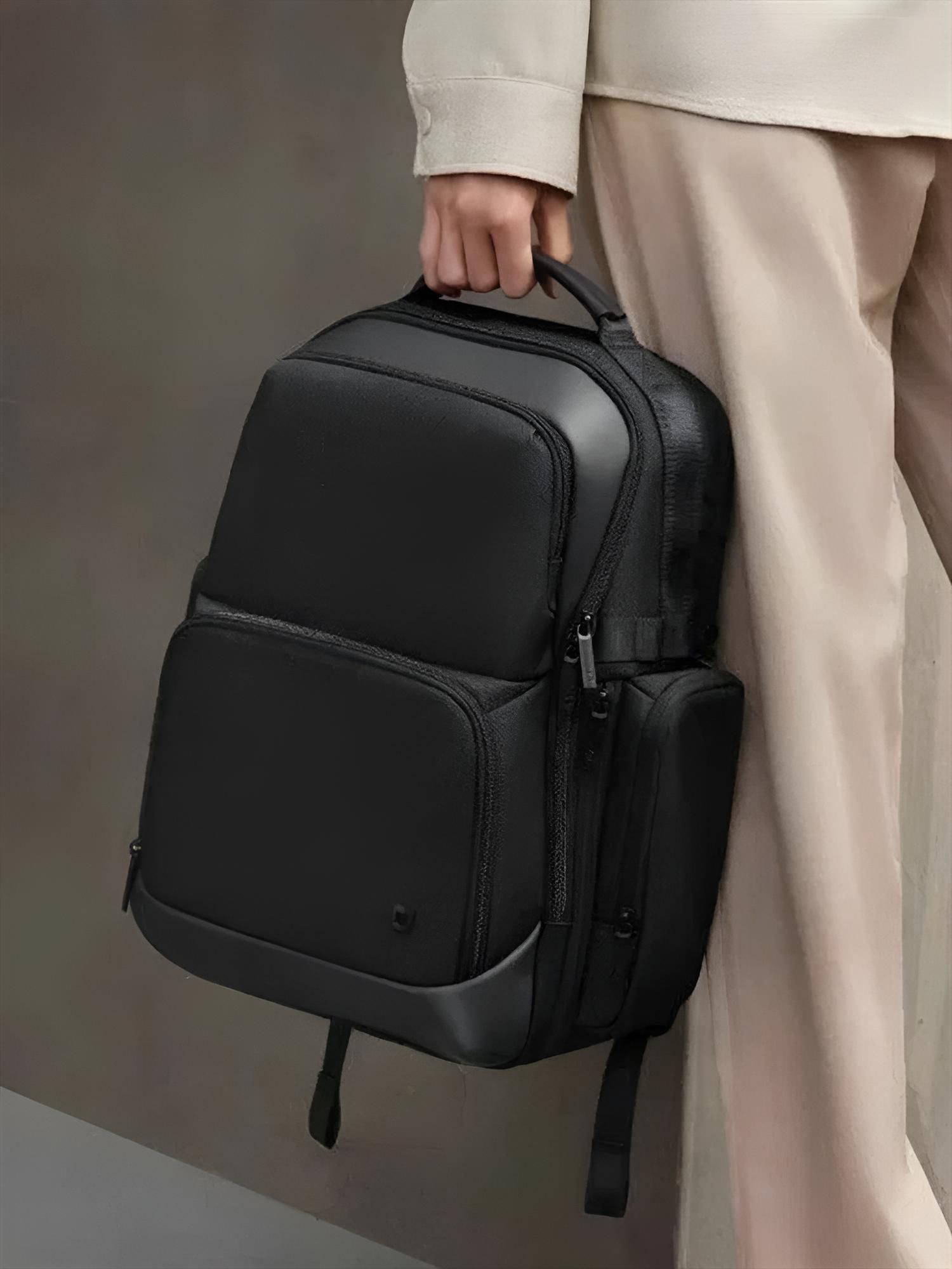 картинка Рюкзак Xiaomi Mijia High-Capacity MJDRL01RM Black (BHR9021CN) от магазина КомпьютерЦентр