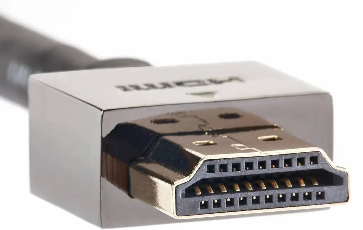 картинка Кабель HDMI-miniHDMI VCOM 1.8m (CG506AC-1.8M) HDMI-19M --MiniHDMI-19M ver 2.0+3D/ Ethernet от магазина КомпьютерЦентр