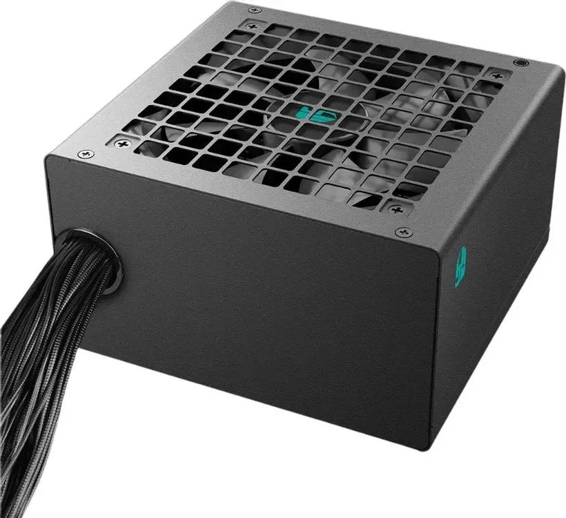 картинка Блок питания DeepCool GamerStorm ATX 600W PF600X, ATX 2.52, 600W, PWM 120мм fan, Active PFC+DC to DC, 80 PLUS BRONZE (R-PF600X-HD0B-WGEU) от магазина КомпьютерЦентр