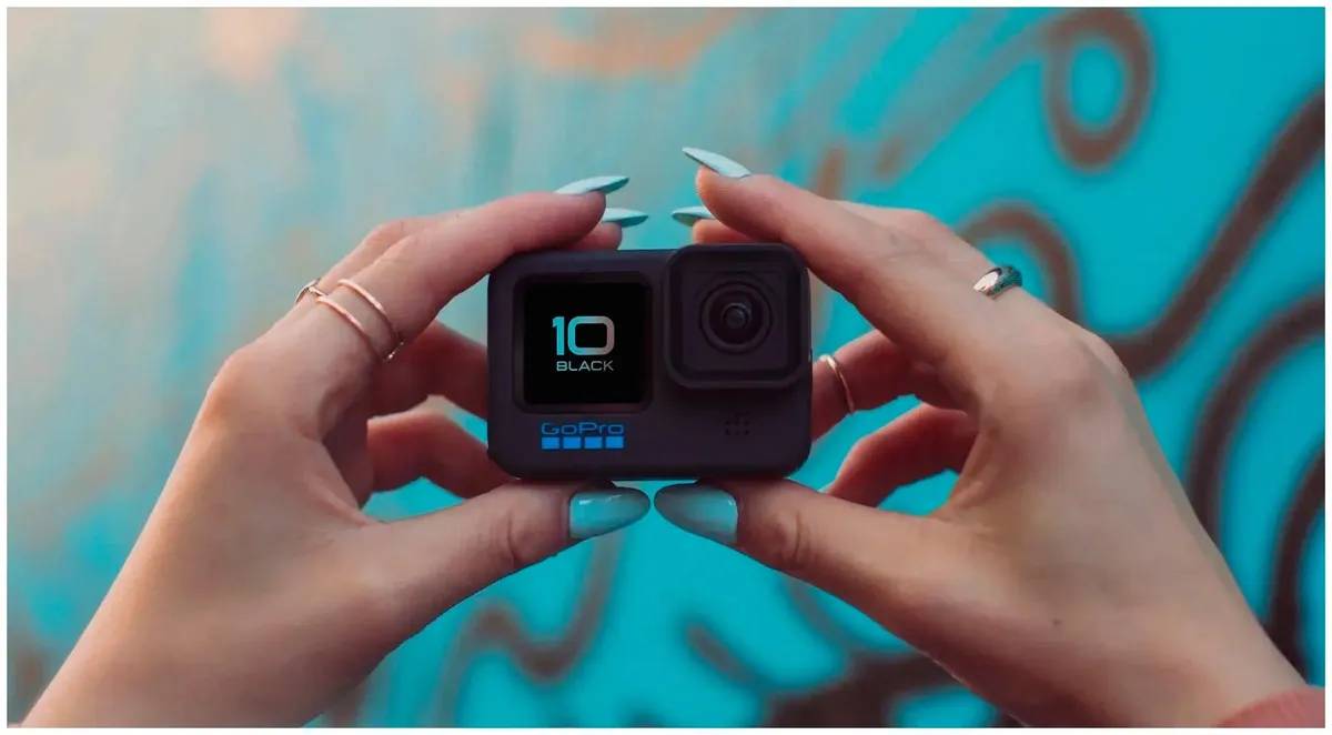 картинка Экшн-камера GoPro Hero 10 Black CHDHX-102-RT от магазина КомпьютерЦентр