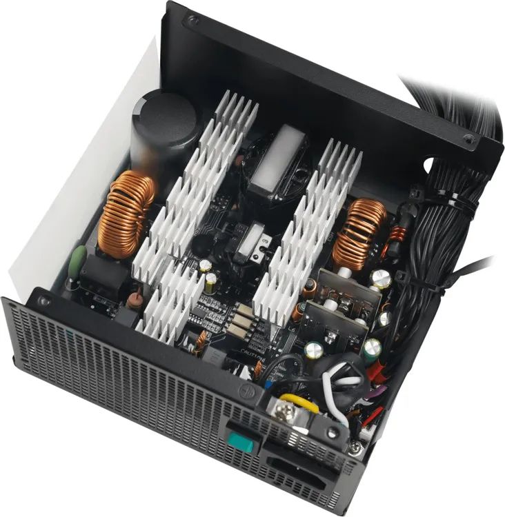 картинка Блок питания Deepcool ATX 650W PL650D 80+ bronze (20+4pin), APFC, 120mm fan 6xSATA RTL R-PL650D-FC0B-WDEU-V2 от магазина КомпьютерЦентр