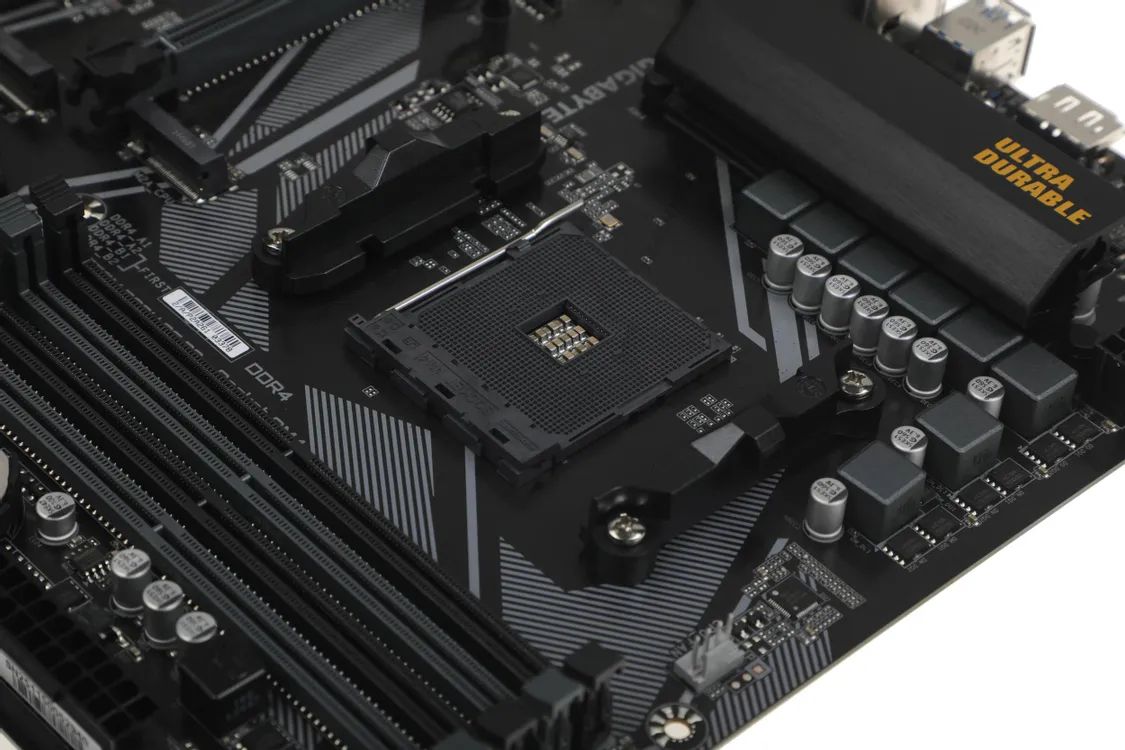 картинка Материнская плата Gigabyte B550M DS3H AC R2, AM4, AMD B550, 4xDDR4, 4xSATA, 2xM.2, 2xPCIe x16, DisplayPort, HDMI, 1xGb LAN, 6xUSB, 3x3.5 мм, 7.1, microATX от магазина КомпьютерЦентр