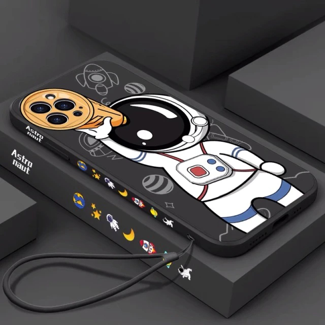 картинка Чехол-накладка Astronaut 3D Case for iPhone 12 black от магазина КомпьютерЦентр