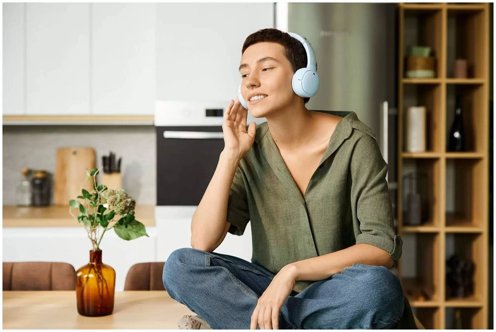 картинка Bluetooth гарнитура Edifier WH500 Blue Накладные от магазина КомпьютерЦентр