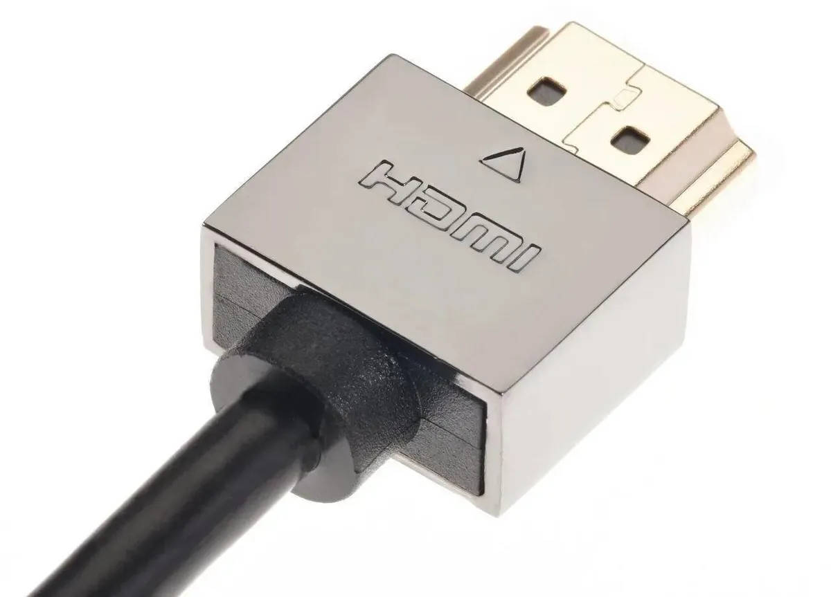 картинка Кабель HDMI-miniHDMI VCOM 1.8m (CG506AC-1.8M) HDMI-19M --MiniHDMI-19M ver 2.0+3D/ Ethernet от магазина КомпьютерЦентр