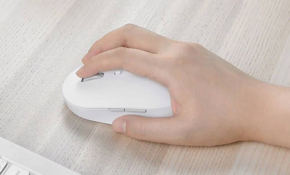 картинка Мышка Xiaomi Mi Dual Mode Wireless Mouse Silent Edition WXSMSBMW03 White от магазина КомпьютерЦентр