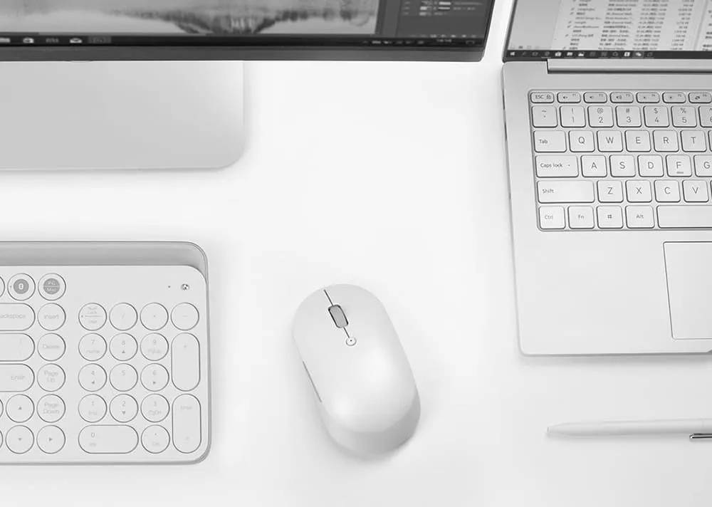 картинка Мышка Xiaomi Mi Dual Mode Wireless Mouse Silent Edition WXSMSBMW03 White от магазина КомпьютерЦентр