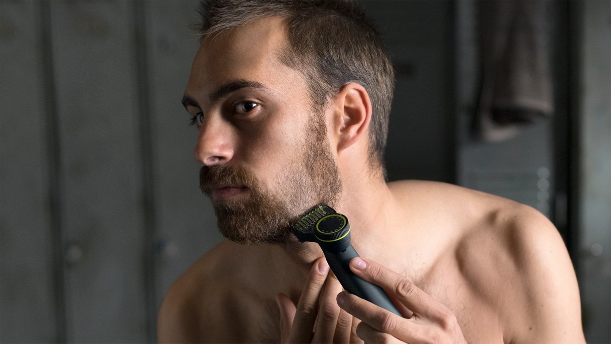 картинка Триммер для бороды и усов Philips OneBlade Pro QP6530/ 23 от магазина КомпьютерЦентр