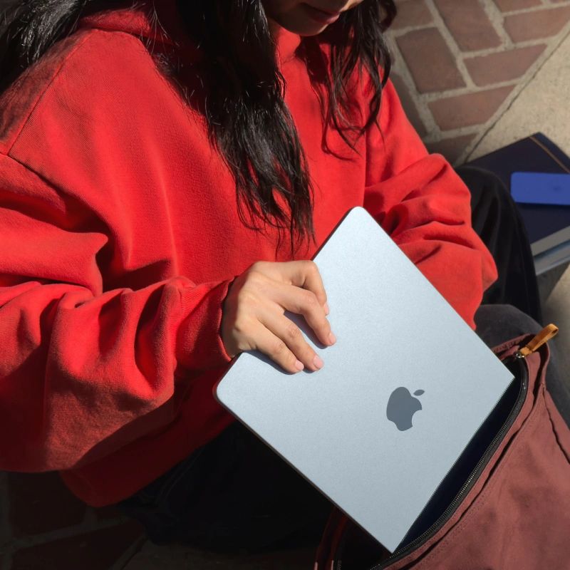 картинка Ультрабук Apple MacBook Air 15'' M5/  16Gb/  512Gb SSD/  WiFi/  BT Sky Blue (MDVQ4) от магазина КомпьютерЦентр