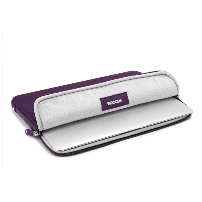 картинка Чехол InCase Neoprene Pro Sleeve Aubergine for MacBook Air 13'' (CL60234) от магазина КомпьютерЦентр