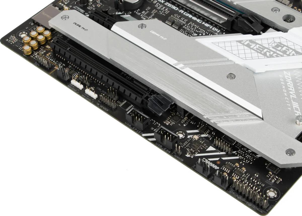 картинка Материнская плата Asus ROG STRIX Z690-A GAMING WIFI D4 LGA1700 Intel Z690 ATX 4xDDR4 RTL от магазина КомпьютерЦентр
