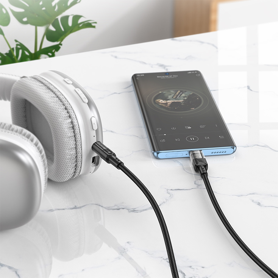 картинка Кабель HOCO UPA27 Spirit transparent digital audio conversion cable Type-C black от магазина КомпьютерЦентр