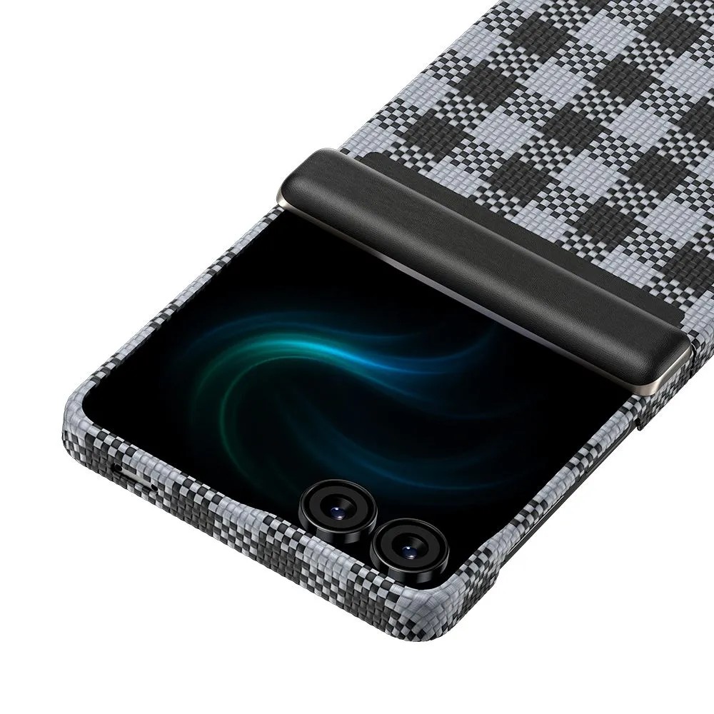 картинка Чехол Benks ArmorVichy Spin Case built with Kevlar для Samsung Z Flip 7, черная клетка (Black) от магазина КомпьютерЦентр