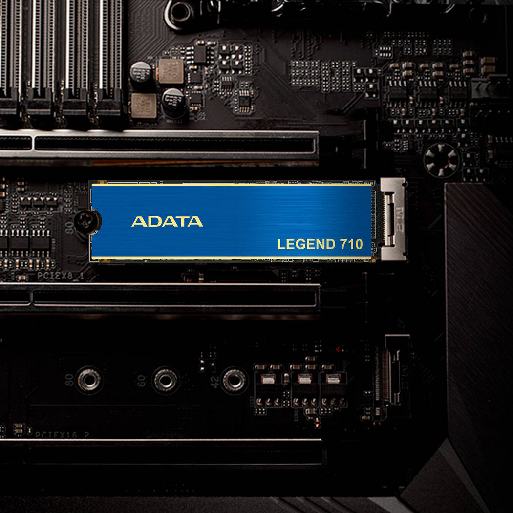 картинка SSD накопитель 256 Гб AData Legend 710 M.2 2280 (ALEG-710-256GCS) от магазина КомпьютерЦентр