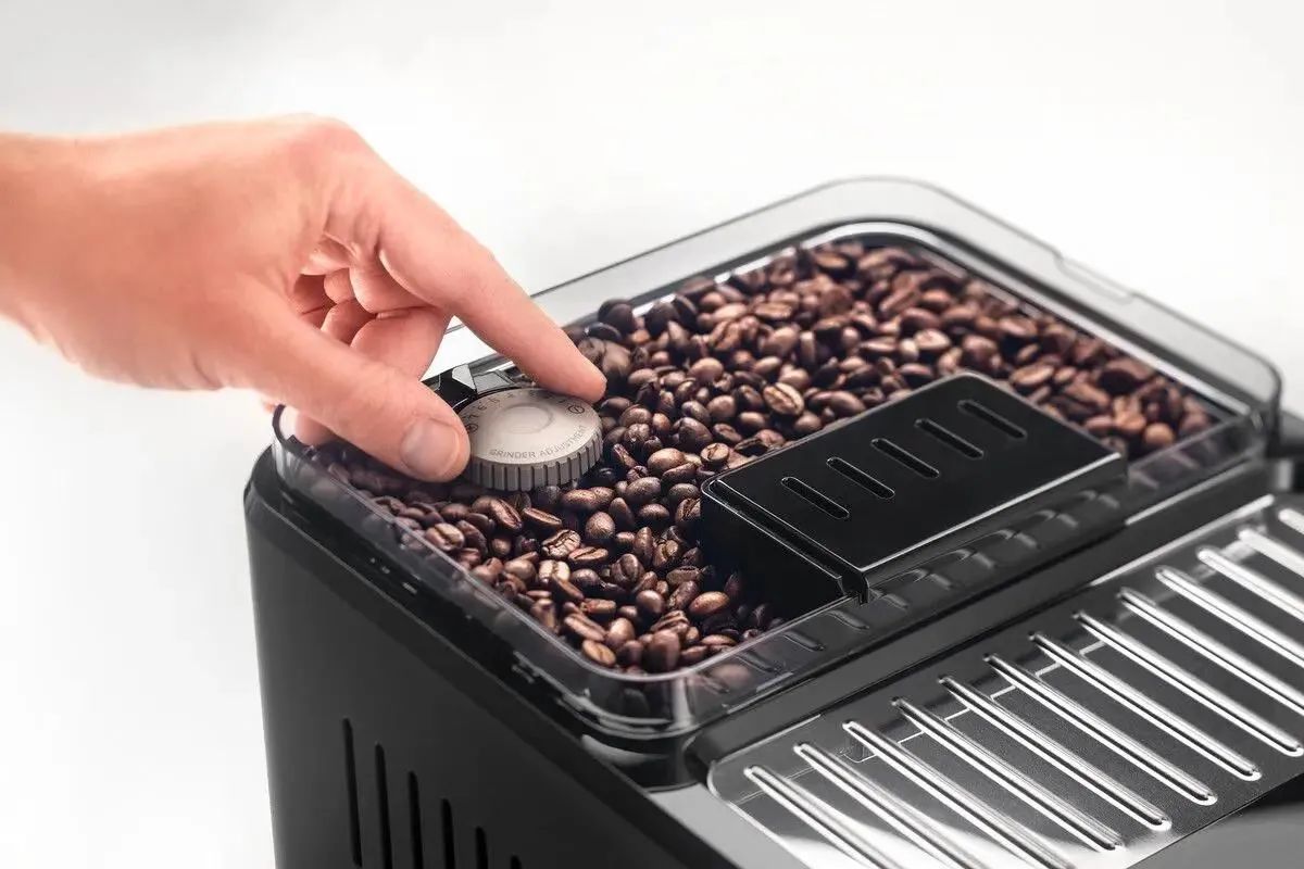 картинка Кофемашина Delonghi Eletta Explore ECAM450.55.G от магазина КомпьютерЦентр