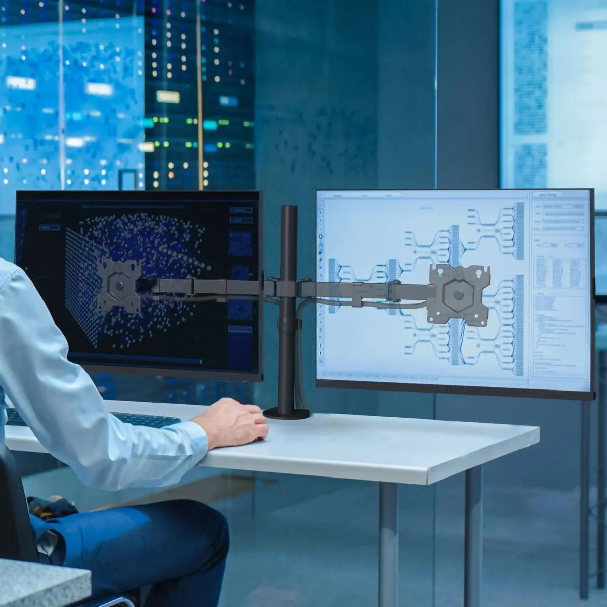 картинка Крепление Onkron D221E для двух мониторов 13''-32'' настольный, черный от магазина КомпьютерЦентр