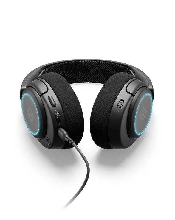 картинка Игровая гарнитура SteelSeries Arctis Nova 3, 7.1, черный (61631) от магазина КомпьютерЦентр