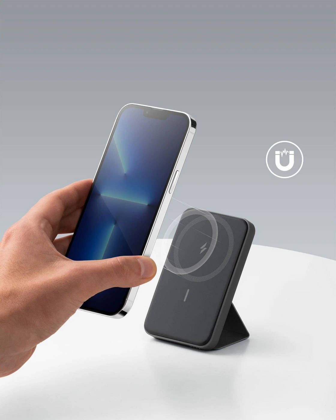 картинка Внешний аккумулятор Anker Power Core Mag-Go 5K A1611 Black от магазина КомпьютерЦентр