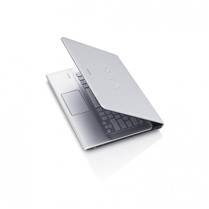 картинка Ультрабук Sony Vaio SV-P1321M2R/S Silver (SV-P1321M2R/S) от магазина КомпьютерЦентр
