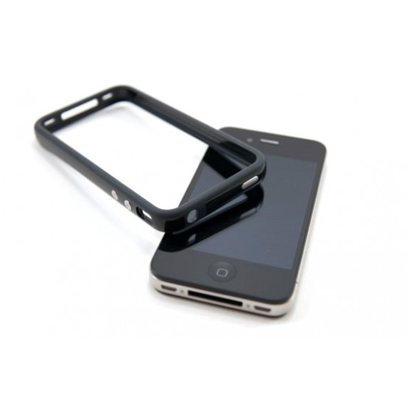 картинка Чехол Apple Bumper Black for iPhone 4S от магазина КомпьютерЦентр
